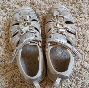 Girls size 12 Keens